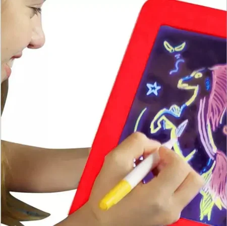 سبورة الاطفال المضيئة Magic Pad تعلم طفلك الكتابة والرسم بسهولة ومتعة (3) سبورة الاطفال المضيئة Magic Pad تعلم طفلك الكتابة والرسم بسهولة ومتعة