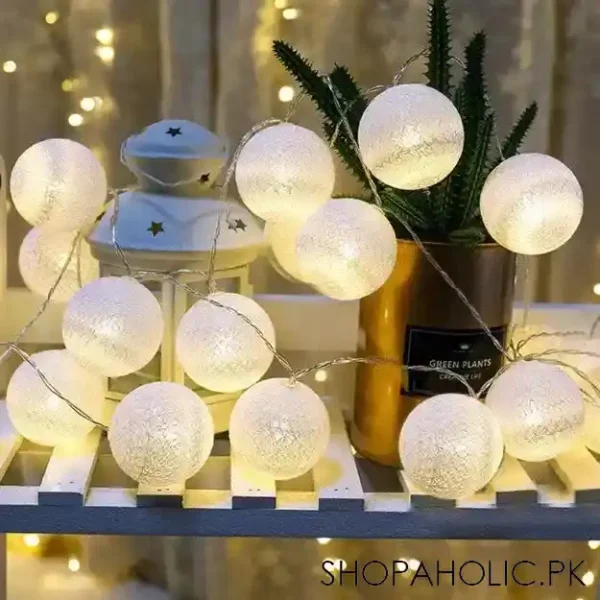 شريط كرات أضواء الكريسماس