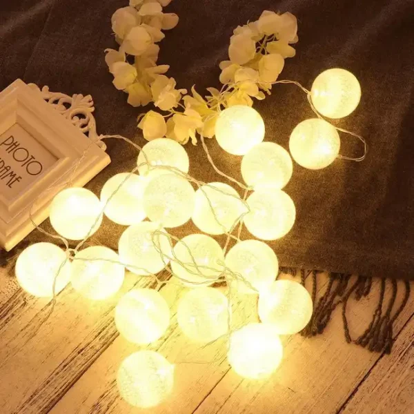 شريط كرات أضواء الكريسماس
