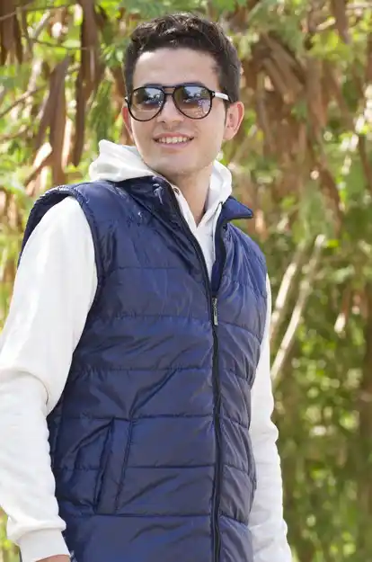 فيست بامب رجالي ماكروفايبر عملي وانيق لجميع المواسم فيست بامب رجالي ماكروفايبر عملي وانيق لجميع المواسم