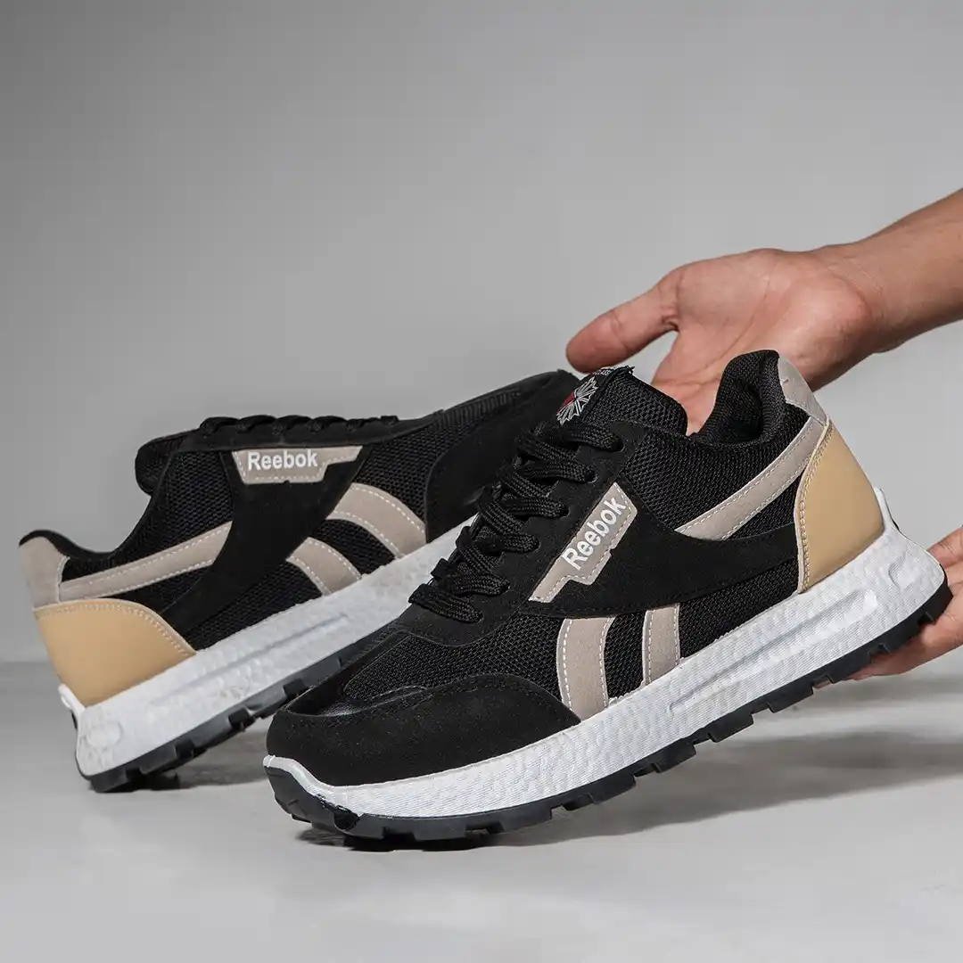 كوتشي ريبوك Reebok اسود بخطين رمادي مظهر كلاسيكي رياضي