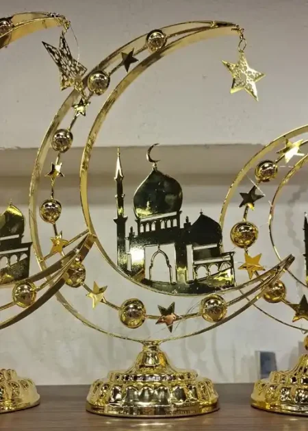 ديكور رمضان هلال وجامع ذهبي كبير لتزيين المنزل في الشهر الكريم ديكور رمضان هلال وجامع ذهبي كبير لتزيين المنزل في الشهر الكريم