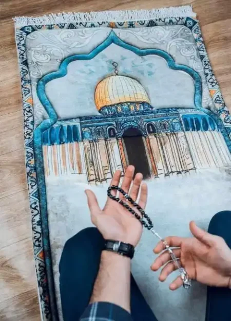 سجادة صلاة مبطنة طبية مريحة مع سبحة انيقة بتصميم اسلامي فاخر سجادة صلاة مبطنة طبية مريحة مع سبحة انيقة بتصميم اسلامي فاخر